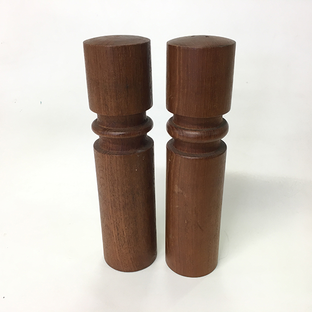 SALT & PEPPER GRINDER - 1970s Teak